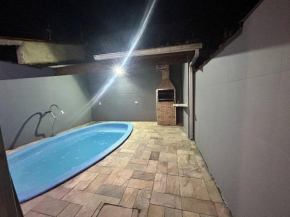 Casa com Piscina em Mongaguá